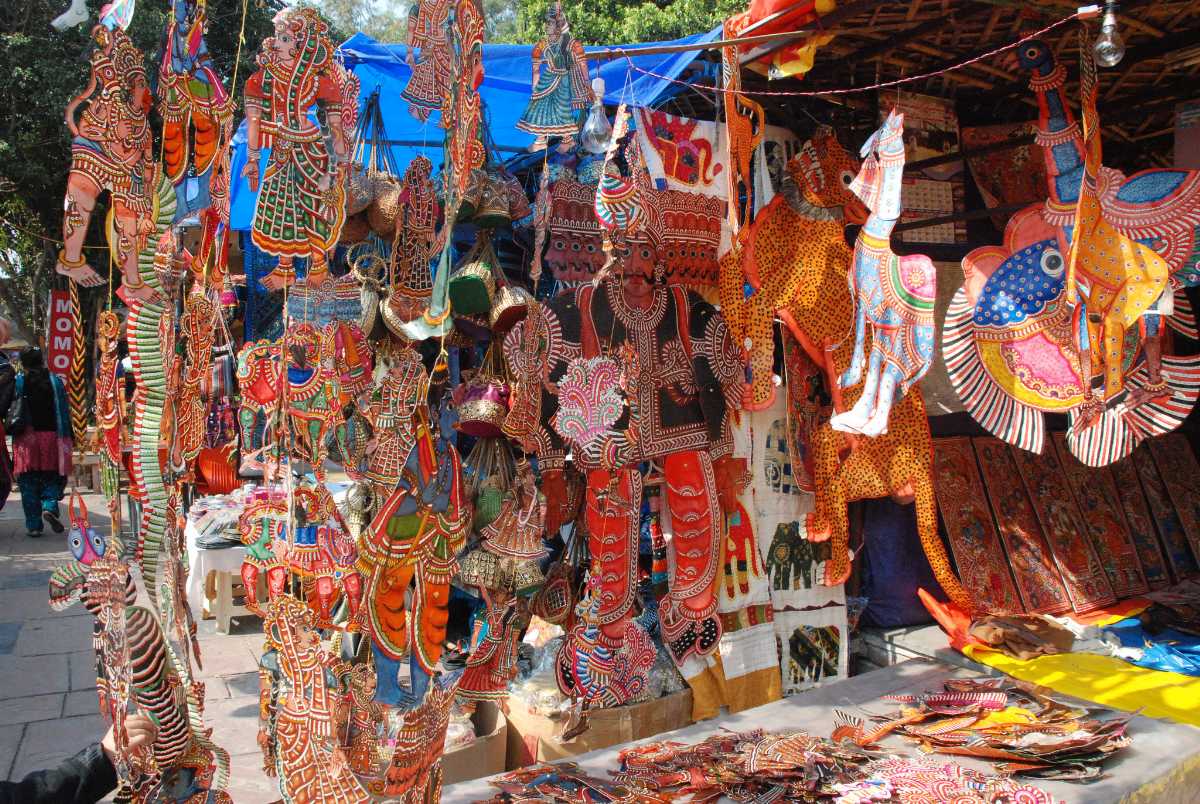 Dilli Haat - Shopping Hub & Biggest Market of Delhi
